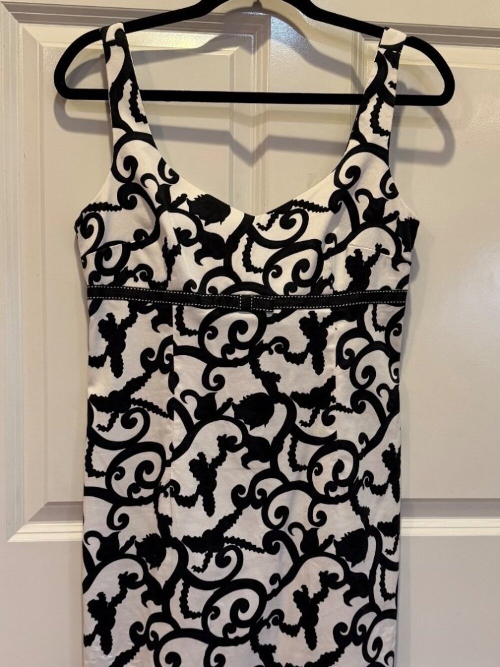Skirtin Around, sleeveless black and white, versatile dress - size 8